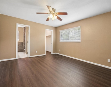 12015 Sea Shore Drive - Photo Thumbnail 3