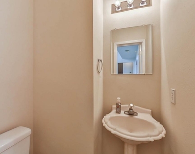 3206 Twinmont Lane - Photo Thumbnail 11