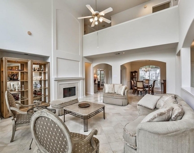 3206 Twinmont Lane - Photo Thumbnail 4