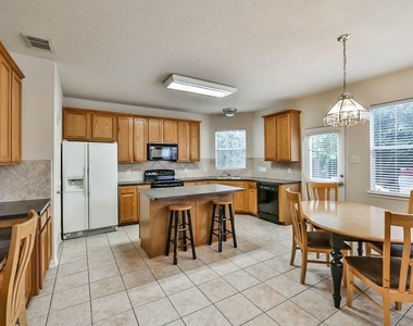 3206 Twinmont Lane - Photo Thumbnail 9