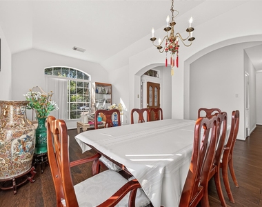 14806 Fletcher Bridge Court - Photo Thumbnail 7