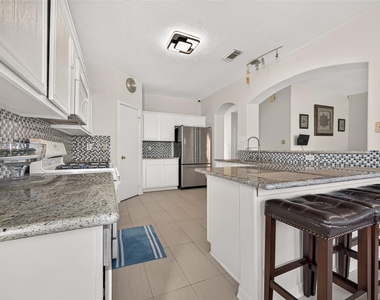 14806 Fletcher Bridge Court - Photo Thumbnail 16