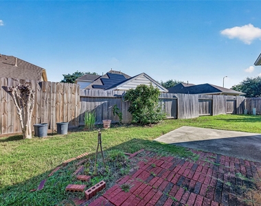 14806 Fletcher Bridge Court - Photo Thumbnail 42