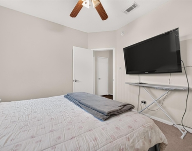 14806 Fletcher Bridge Court - Photo Thumbnail 29
