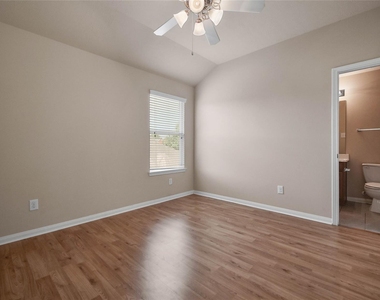 24511 Eagle Haven Drive - Photo Thumbnail 6