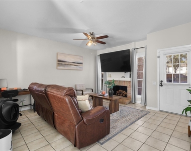 11710 Southlake Drive - Photo Thumbnail 10
