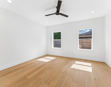 3402 Market Street - Photo Thumbnail 3