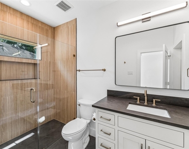 3402 Market Street - Photo Thumbnail 4
