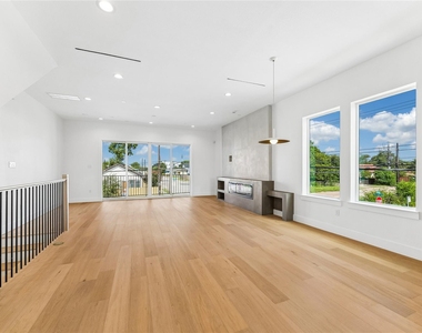 3402 Market Street - Photo Thumbnail 6