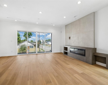 3402 Market Street - Photo Thumbnail 5
