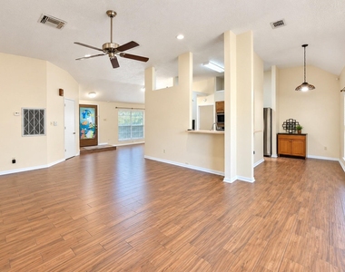 16802 Carbridge Drive - Photo Thumbnail 7
