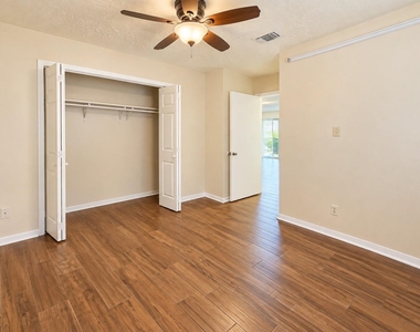 16802 Carbridge Drive - Photo Thumbnail 17