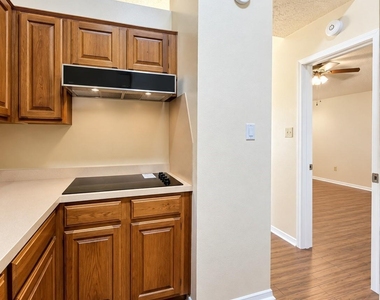 16802 Carbridge Drive - Photo Thumbnail 3