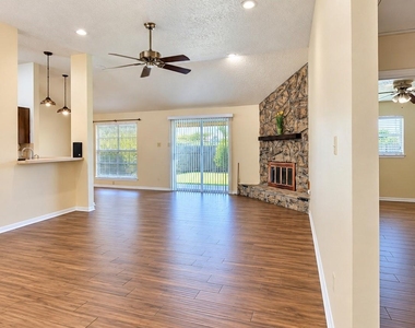 16802 Carbridge Drive - Photo Thumbnail 5