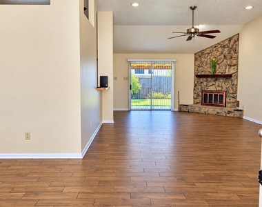16802 Carbridge Drive - Photo Thumbnail 8
