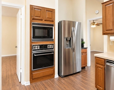 16802 Carbridge Drive - Photo Thumbnail 4