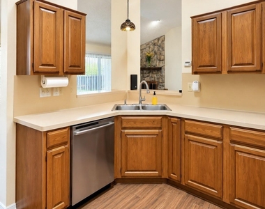 16802 Carbridge Drive - Photo Thumbnail 2