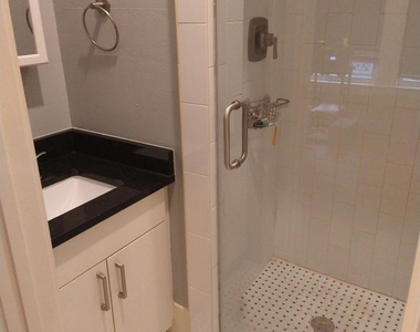 5237 Mulford Street - Photo Thumbnail 7