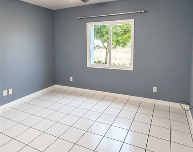 5254 Coronado Parkway - Photo Thumbnail 4