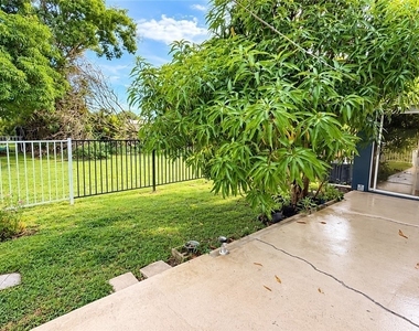 5254 Coronado Parkway - Photo Thumbnail 7