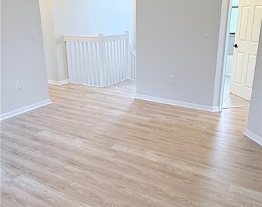 5489 Soria Avenue - Photo Thumbnail 20