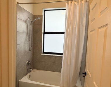 5489 Soria Avenue - Photo Thumbnail 25