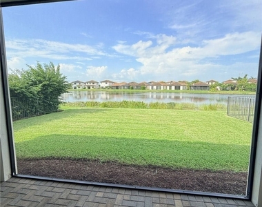 5489 Soria Avenue - Photo Thumbnail 2