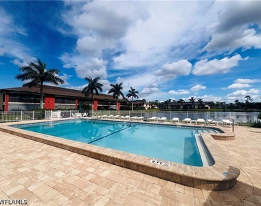 332 Charlemagne Boulevard - Photo Thumbnail 16