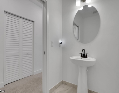 26370 Coco Cay Circle - Photo Thumbnail 20