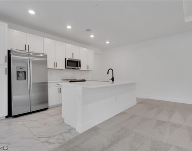 26370 Coco Cay Circle - Photo Thumbnail 5