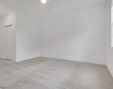 26370 Coco Cay Circle - Photo Thumbnail 13