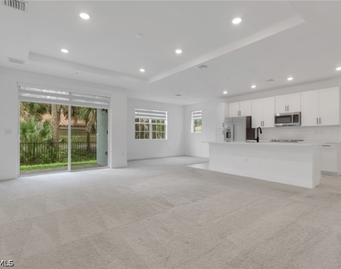26370 Coco Cay Circle - Photo Thumbnail 8