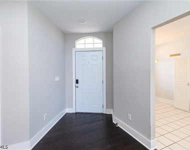 135 Lady Palm Drive - Photo Thumbnail 24