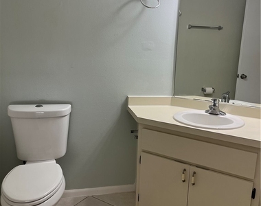 1708 Kings Lake Boulevard - Photo Thumbnail 28