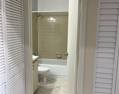 1708 Kings Lake Boulevard - Photo Thumbnail 13