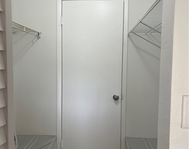 1708 Kings Lake Boulevard - Photo Thumbnail 31