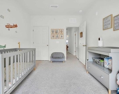 81 Sequoia - Photo Thumbnail 15