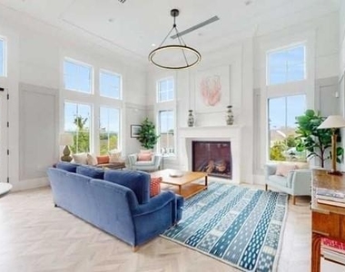 81 Sequoia - Photo Thumbnail 27