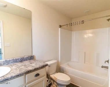 300 Seamarge Lane - Photo Thumbnail 9