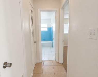 349 W Exeter Street W - Photo Thumbnail 6