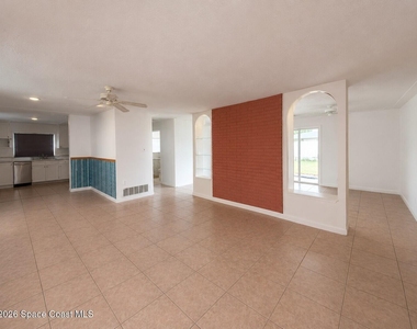349 W Exeter Street W - Photo Thumbnail 1