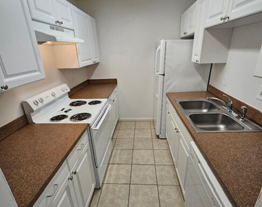 3585 Sable Palm Lane - Photo Thumbnail 3