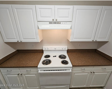 3585 Sable Palm Lane - Photo Thumbnail 4