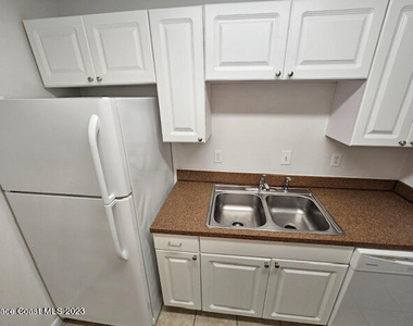 3585 Sable Palm Lane - Photo Thumbnail 5