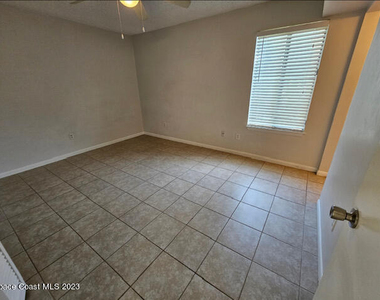 3585 Sable Palm Lane - Photo Thumbnail 9