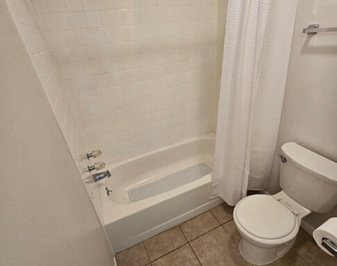 3585 Sable Palm Lane - Photo Thumbnail 12