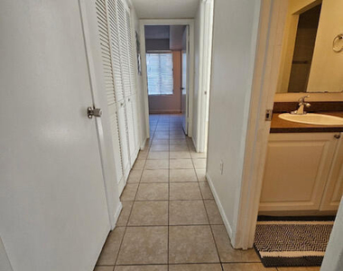 3585 Sable Palm Lane - Photo Thumbnail 8