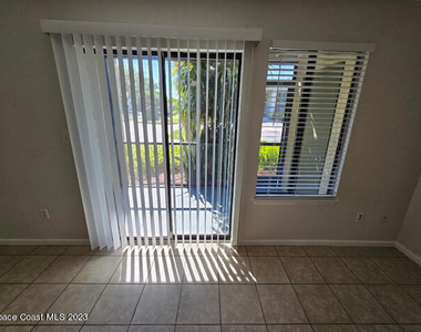 3585 Sable Palm Lane - Photo Thumbnail 6