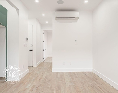 1027 Putnam Ave  - Photo Thumbnail 5