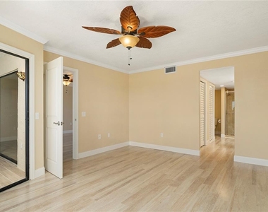 4650 Bay Boulevard - Photo Thumbnail 19
